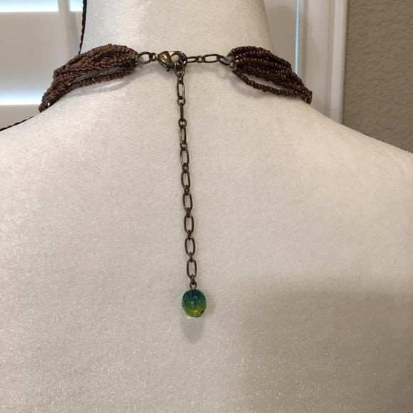 📿Multi Strand Seed Bead Necklace With Green Iridescent Beads - Picture 4 of 6